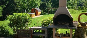 Holiday Home 'La Rosa sul Lago' Pet-Friendly with Private Garden, Spa, and Wi-Fi