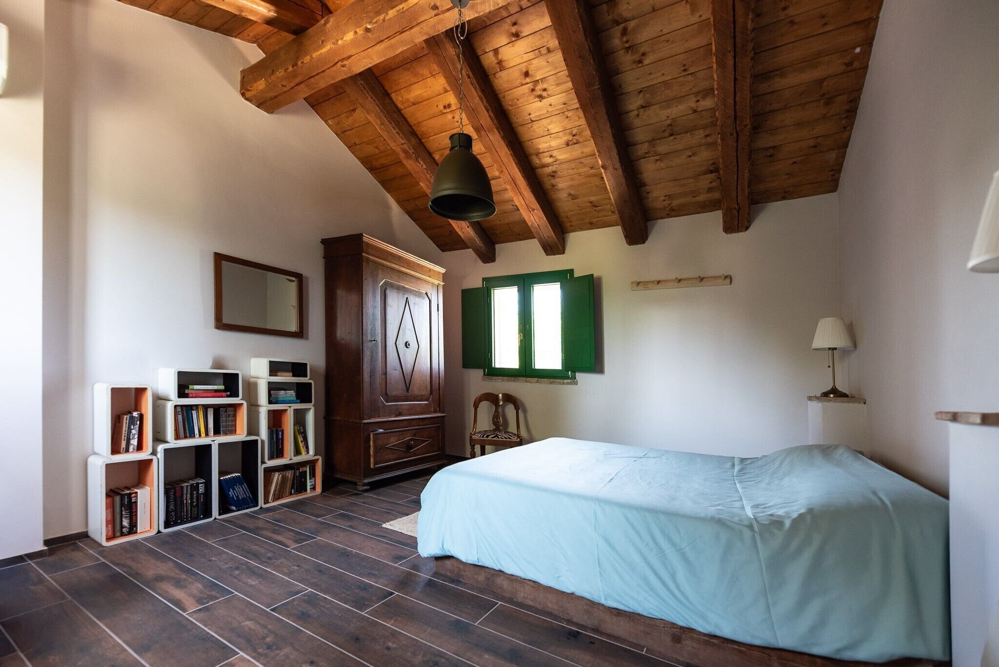 6 bedrooms, free WiFi, bed sheets