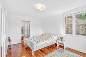 2 dormitoris, planxa i posts de planxar i wifi gratuïta 