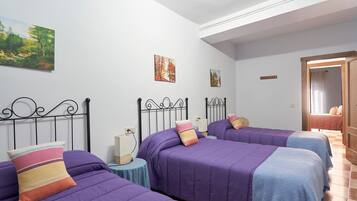 4 quartos, ferros/tábuas de passar roupa, Wi-Fi de cortesia