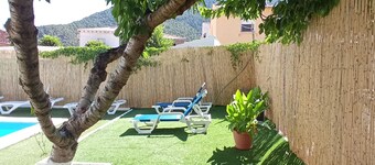 Holiday Home 'Alojamiento Rural Puente Honda' with Mountain View, Pool & Wi-Fi