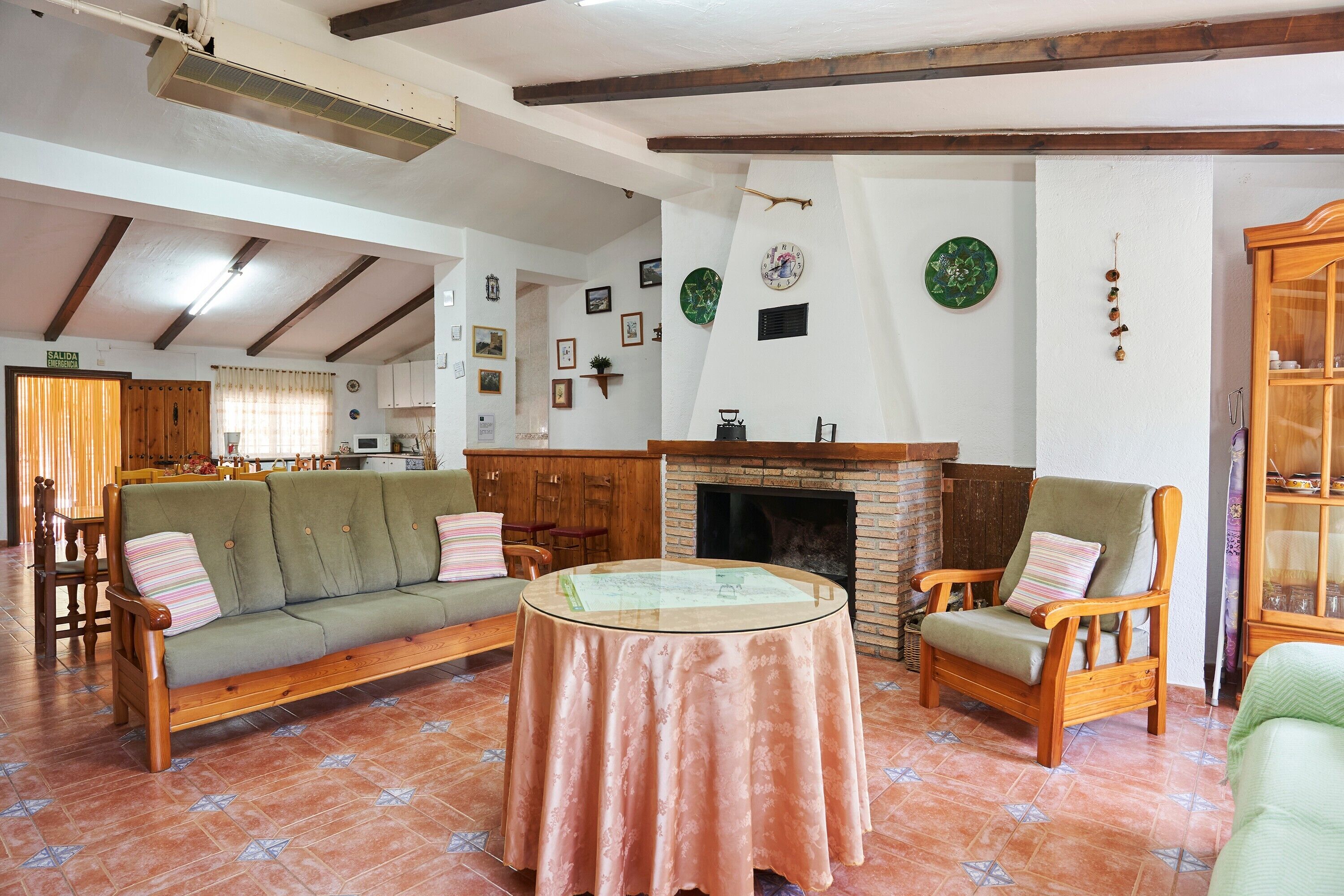 TV, fireplace, stereo