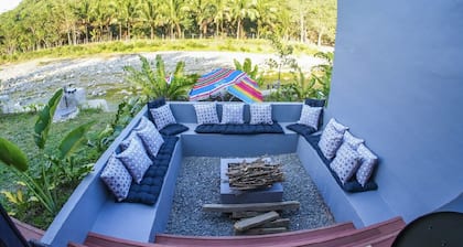 2 stores Prefab Container Vacation Home-Mountain View w/ river access