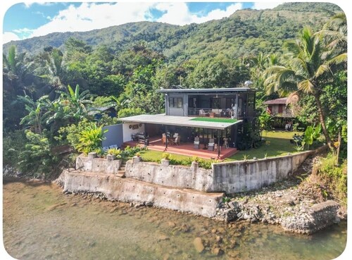 2 storey Prefab Container Vacation Home-Full Mountain View and River access