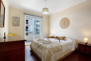 2 chambres, fer et planche à repasser, Wi-Fi gratuit, draps fournis