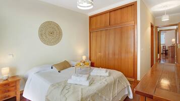 2 Schlafzimmer, Bügeleisen/Bügelbrett, kostenloses WLAN, Bettwäsche