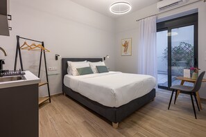 Studio Deluxe