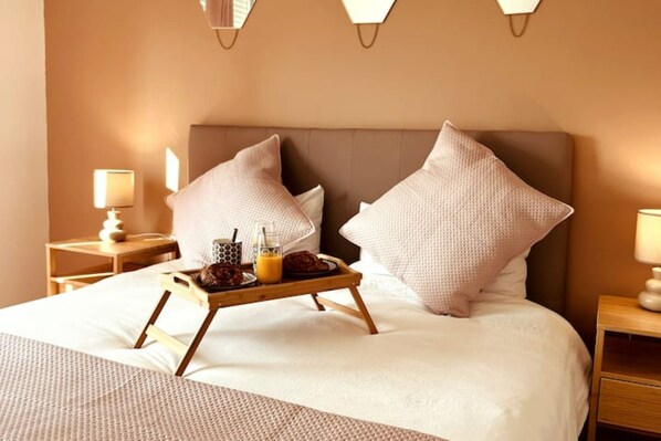 1 chambre, bureau, fer et planche à repasser, Wi-Fi gratuit