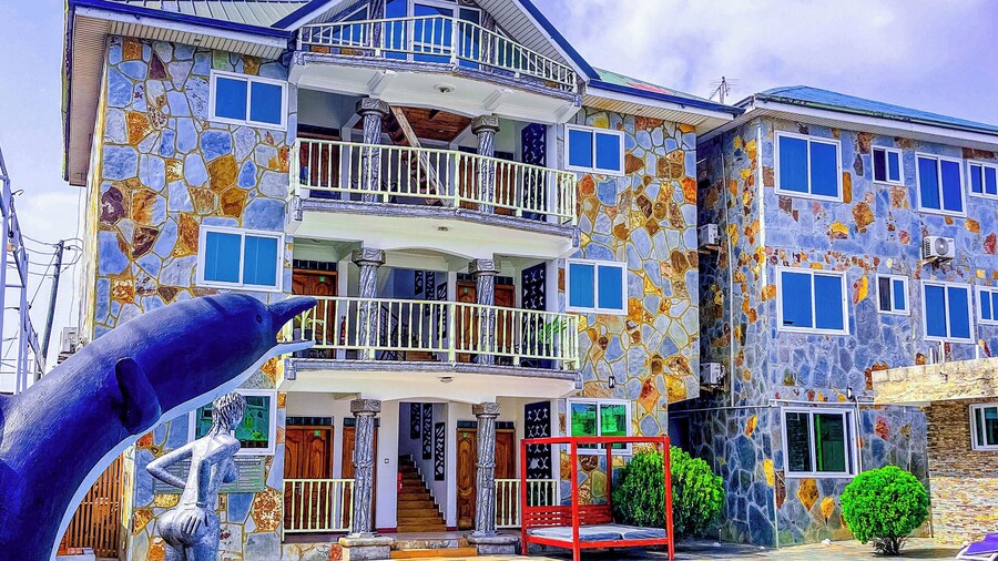 RK Italian Boy Hotel