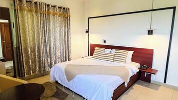 Standard Suite | Free WiFi, bed sheets