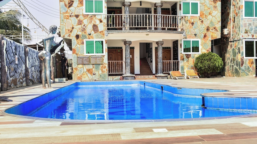 RK Italian Boy Hotel