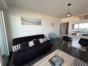 TV - 2-room apartment with parking in Saint-Jean-de-Monts (Saint-Jean-de-Monts)
