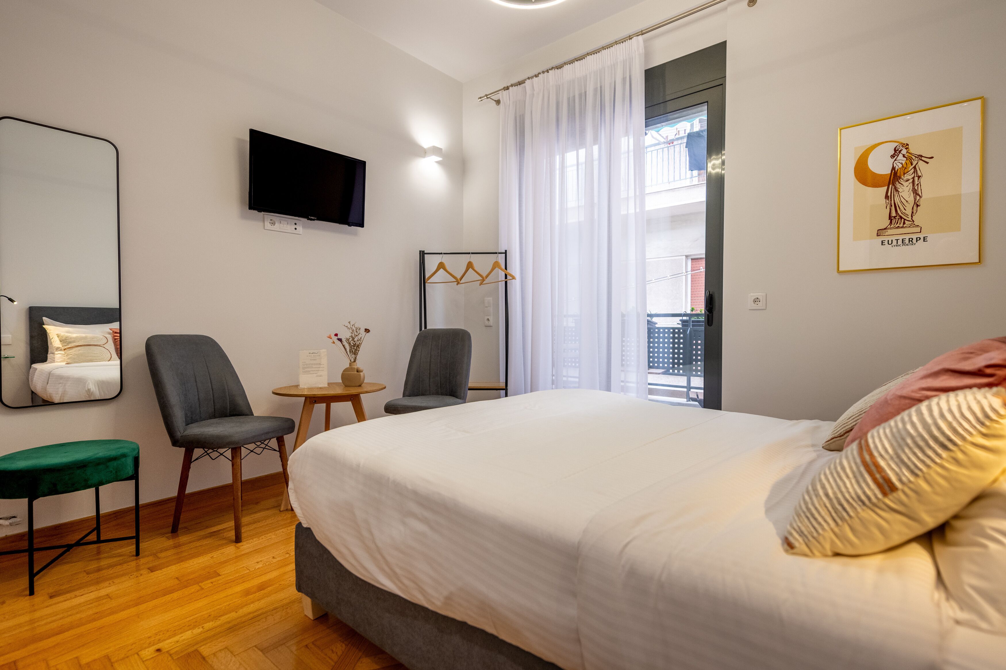 Caja de seguridad en la habitación y cortinas blackout 