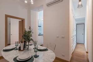 Dining - The Best Rent - Cozy apartment in Via Dei Condotti (Roma)