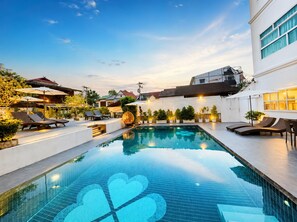 Outdoor pool, open 8:30 AM to 8:00 PM, pool loungers - The White House Rachamankha (Chiang Mai)