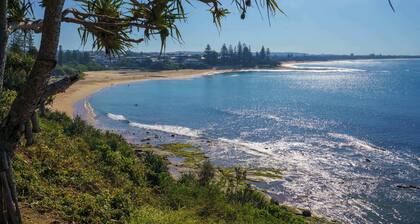 Moffat Beach Surf Retreat