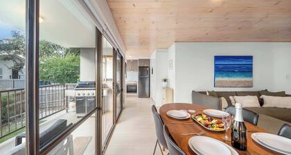 Moffat Beach Surf Retreat