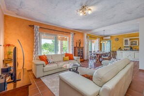 House | 4 bedrooms - Villa Terracotta in Umber (Sveta Nedelja)