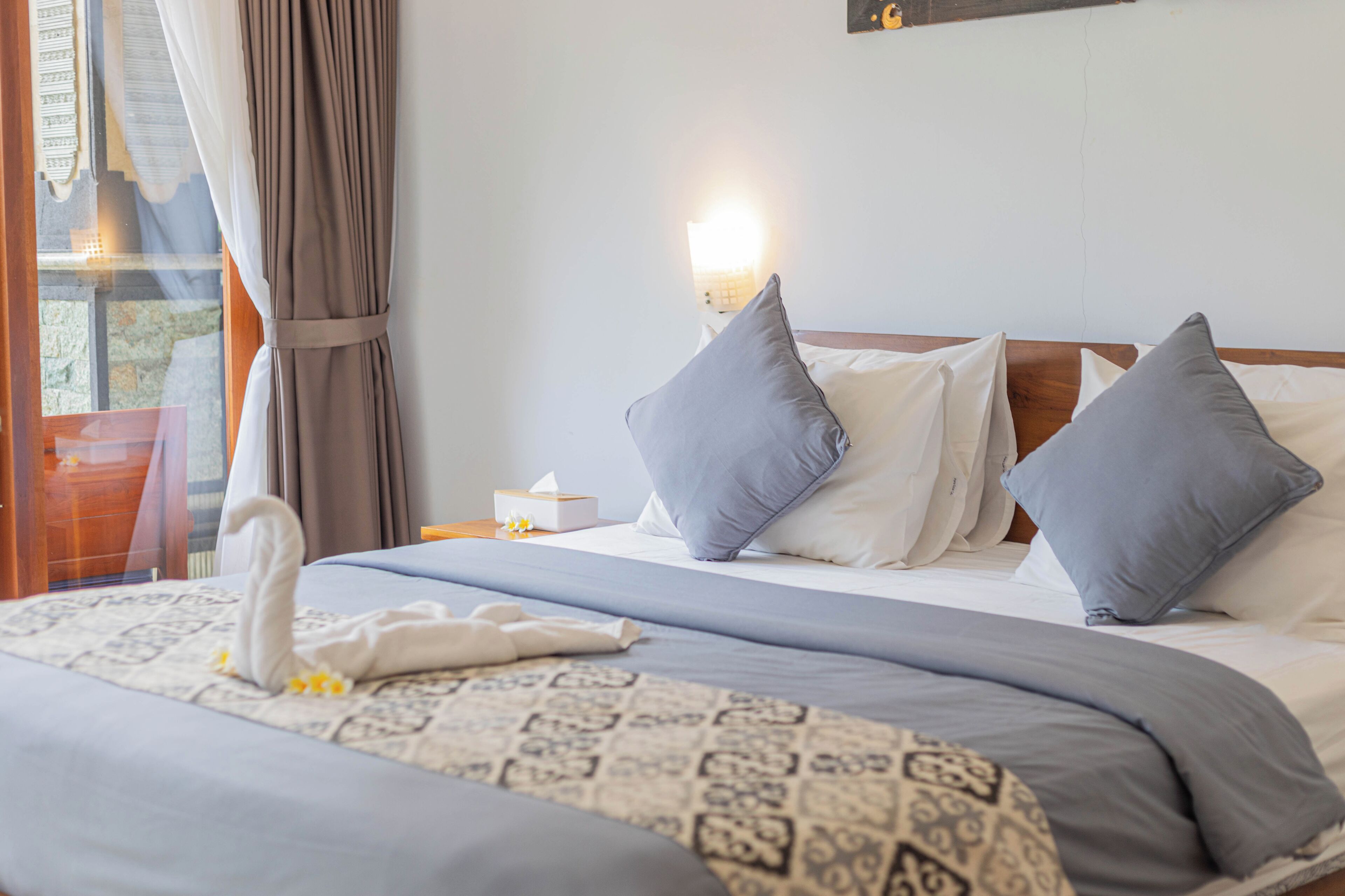 标准双人房或双床房 | 办公桌、笔记本电脑工作区、隔音、免费 WiFi