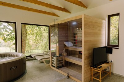 Holiday Home with private garden and hot tub