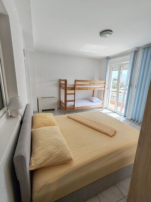 2 bedrooms, WiFi, bed sheets