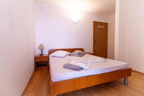 1 bedroom, WiFi, bed sheets - Apartmani Laura / Cozy App with Side Sea View 6 (Neum)