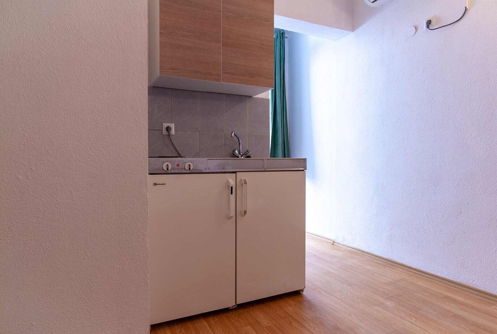 Badewanne, Haartrockner, Handtücher
