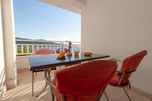 Outdoor dining - Apartment with Sea View 9 (Neum)