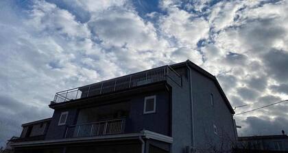 Comfortable Apartment with free private parking