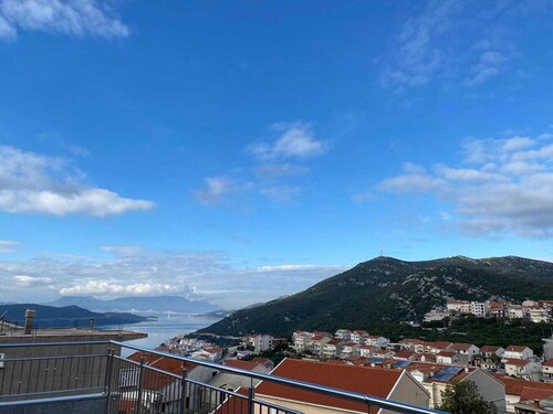 Comfortable Apartment with Balcony