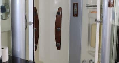 Double room Uma with shared bathroom