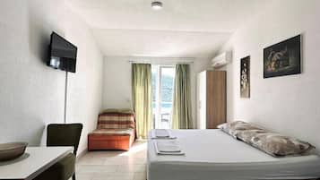 1 bedroom, WiFi, bed sheets