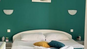 1 bedroom, WiFi, bed sheets