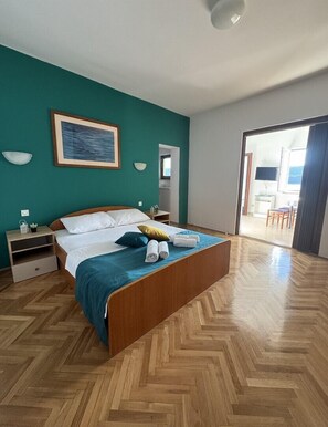 1 bedroom, WiFi, bed sheets