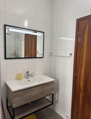 Bathtub, towels - Villa Bianca / Apartment 9 with sea view (Neum)