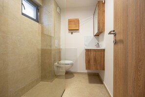 Shower, towels