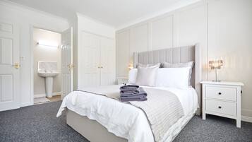 3 bedrooms, iron/ironing board, travel crib, free WiFi