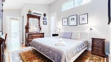 House, Multiple Beds, Kitchen, Garden View (Hidden Jewel) | 2 bedrooms, individually decorated, individually furnished, desk