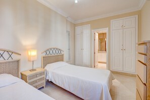 2 habitaciones, wifi gratis y ropa de cama