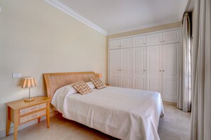 2 chambres, accès au Wi-Fi (inclus), literie fournie