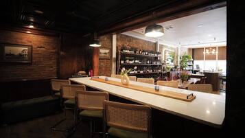 Bar (in der Unterkunft)