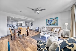 Smart TV - Sterling Shores in Destin Florida 2 bedroom, 2 bathrooms on the third floor (Destin)