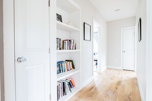 Interior - Duo Vista (Austin)