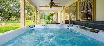 Pet-friendly Marble Falls Home w/ Hot Tub!