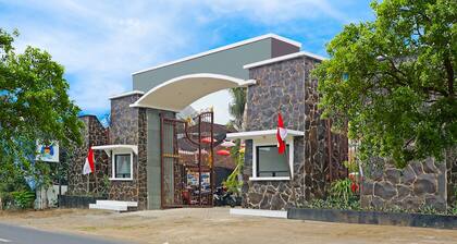 Hotel O Trisna Srabah Resort Homestay & Resto
