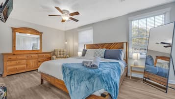 3 camere, una scrivania, ferro/asse da stiro, Wi-Fi gratuito