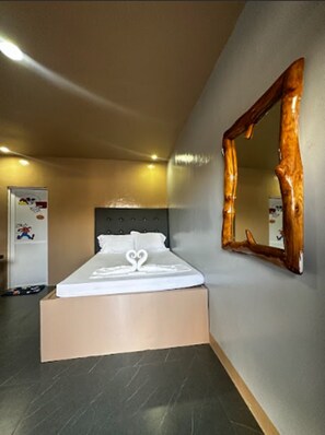 Deluxe Double or Twin Room | Desk, free WiFi, bed sheets - Agathas Hotel powered by Cocotel (Lopez)