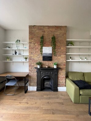 Basic Apartment, 1 Double Bed | Interior - Stylish 1BD Flat With Private Terrace - Kilburn (London)