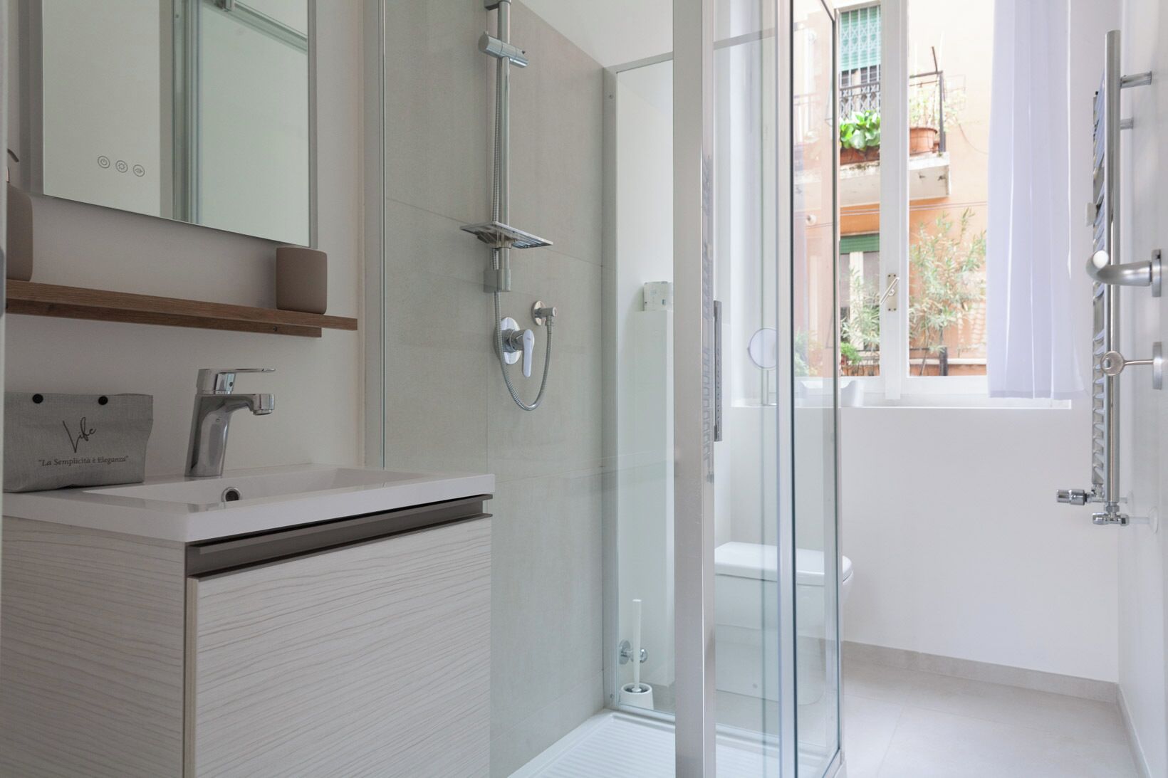 Apartment | Bathroom