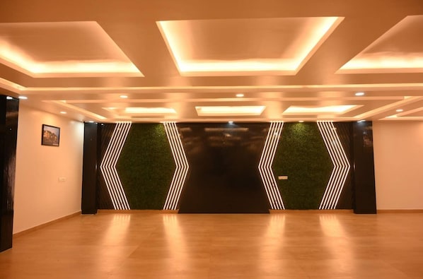 Banquet hall - Hotel Ganga Kaveri (Varanasi)